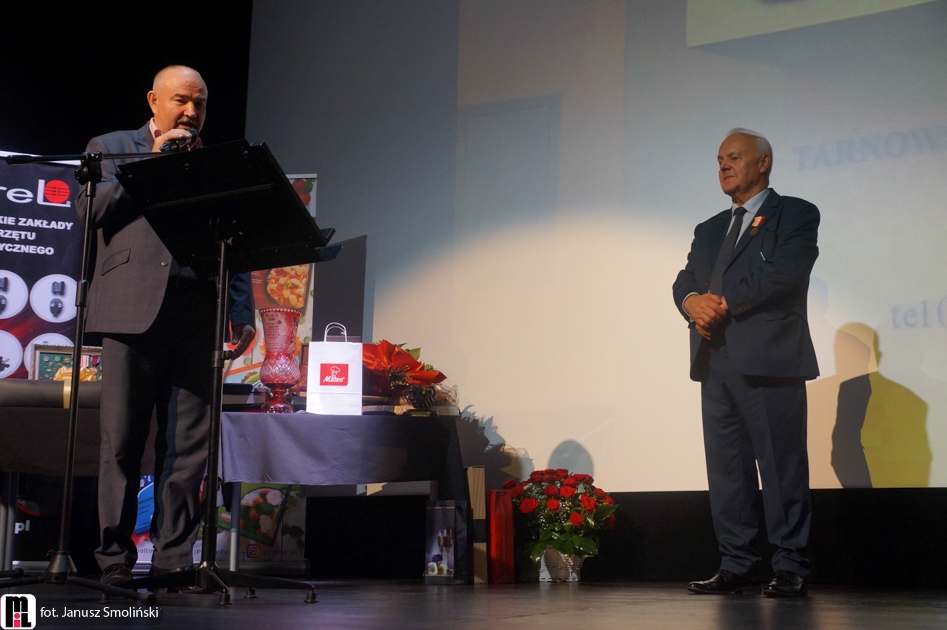 55-lat-firmy-Tarel-do-internetuJPG-256