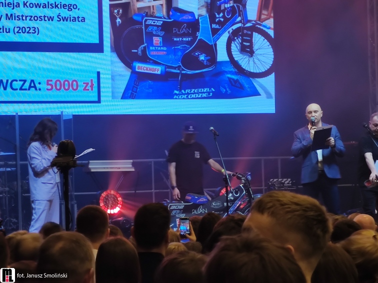 Skrzyszow-koncert-Golec-uOrkiestra_-Fot.-Janusz-Smolinski-15