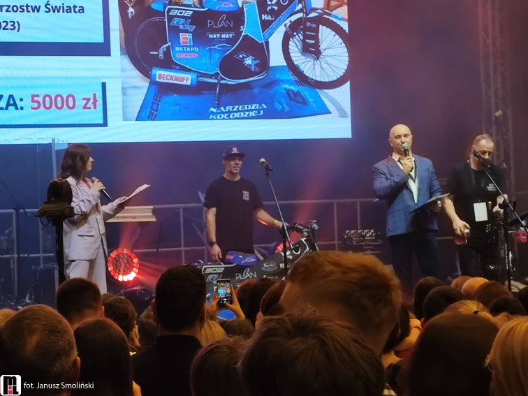 Skrzyszow-koncert-Golec-uOrkiestra_-Fot.-Janusz-Smolinski-16