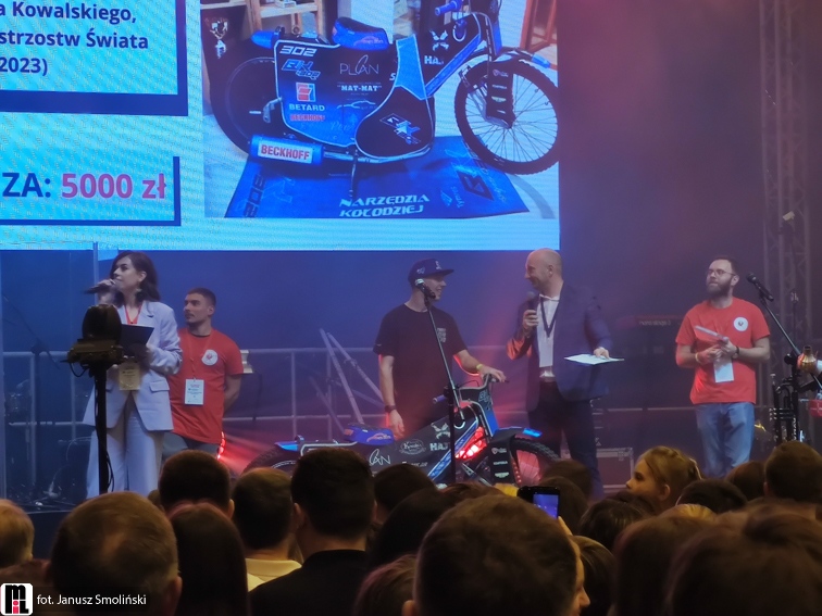 Skrzyszow-koncert-Golec-uOrkiestra_-Fot.-Janusz-Smolinski-17