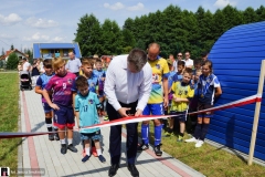Nowa-murawa-i-szatnie-w-Medrzechowie-01618