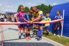 Nowa-murawa-i-szatnie-w-Medrzechowie-01627