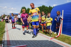 Nowa-murawa-i-szatnie-w-Medrzechowie-01631