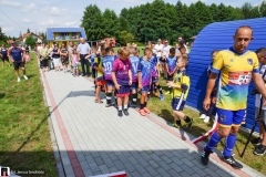 Nowa-murawa-i-szatnie-w-Medrzechowie-01634