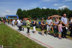 Nowa-murawa-i-szatnie-w-Medrzechowie-01647