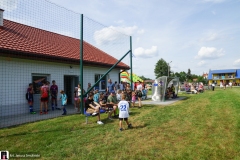 Nowa-murawa-i-szatnie-w-Medrzechowie-01686
