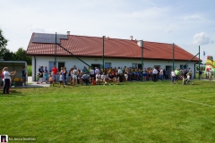 Nowa-murawa-i-szatnie-w-Medrzechowie-01695