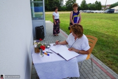 Nowa-murawa-i-szatnie-w-Medrzechowie-01744