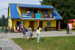Nowa-murawa-i-szatnie-w-Medrzechowie-01757
