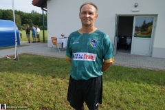 Nowa-murawa-i-szatnie-w-Medrzechowie-01781